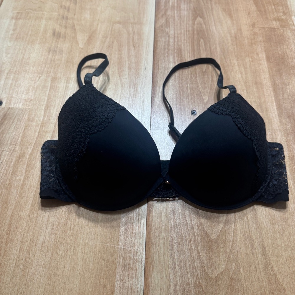 CXL by Christian Lacroix Black Lace Trim Padded Underwire T-Shirt Bra 36B